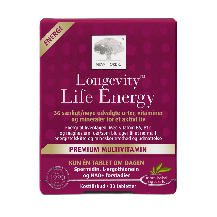 web_packshot_longevity_lifeenergy_60_DK New Nordic Longevity Life Energy™ multivitamin med 36 udvalgte urter, vitaminer og mineraler, hvor vitamin B6, B12 og magnesium bidrager til et normalt energistofskifte og til at mindske træthed og udmattelse.
