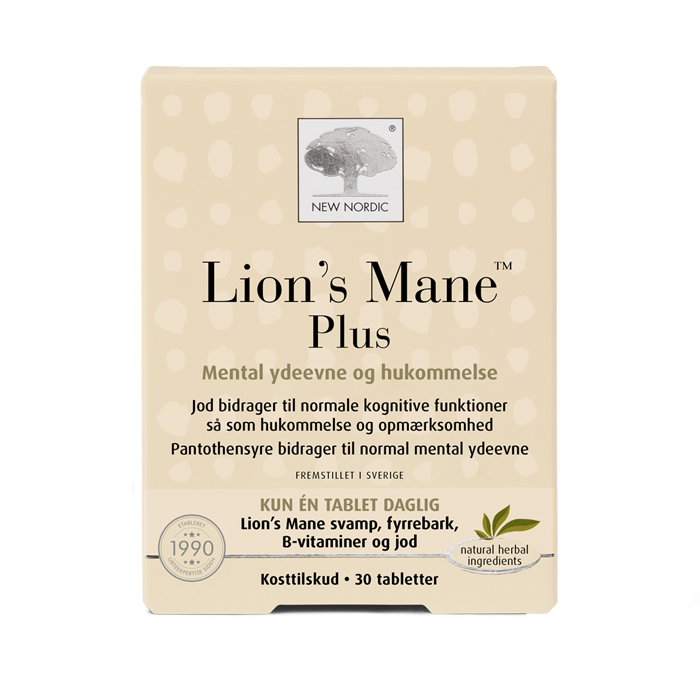 di_webpackshot_lionsmane_30_dk New Nordic Lion’s Mane™ Plus indeholder løvehale-svamp, fyrrebark, B-vitaminer og jod, hvor jod bidrager til normale kognitive funktioner som hukommelse og opmærksomhed, og pantothensyre bidrager til normal mental ydeevne.